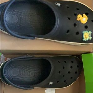 Crocs ( jibbitz included)